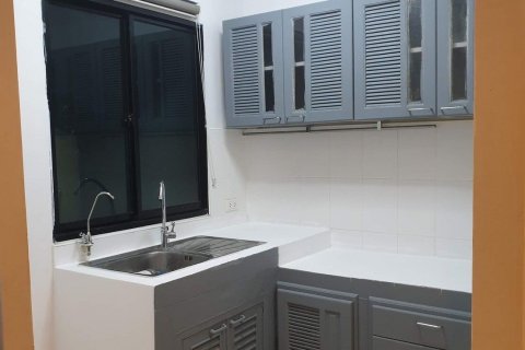 Townhouse in Nonthaburi, Thailand 3 bedrooms № 144908 - photo 6