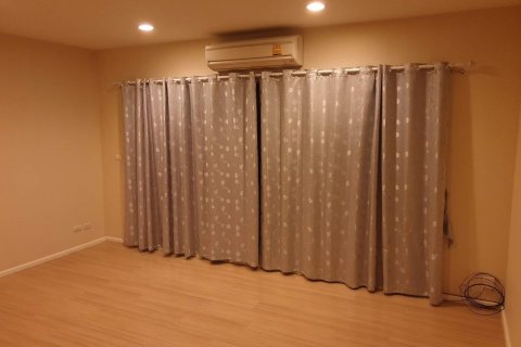 Townhouse in Nonthaburi, Thailand 3 bedrooms № 144908 - photo 11