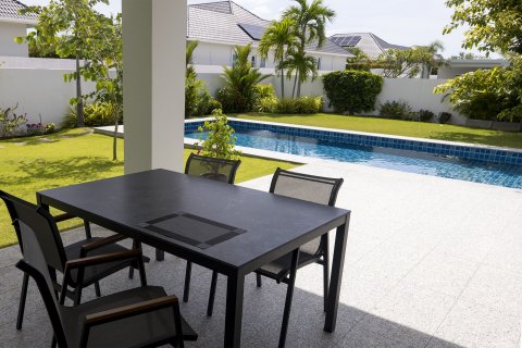 Villa in Hua Hin, Thailand 3 bedrooms № 145112 - photo 15