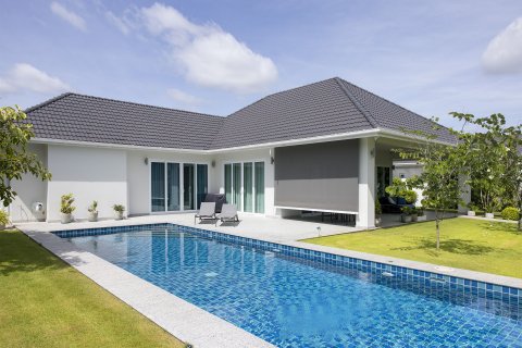 Villa in Hua Hin, Thailand 3 bedrooms № 145112 - photo 14