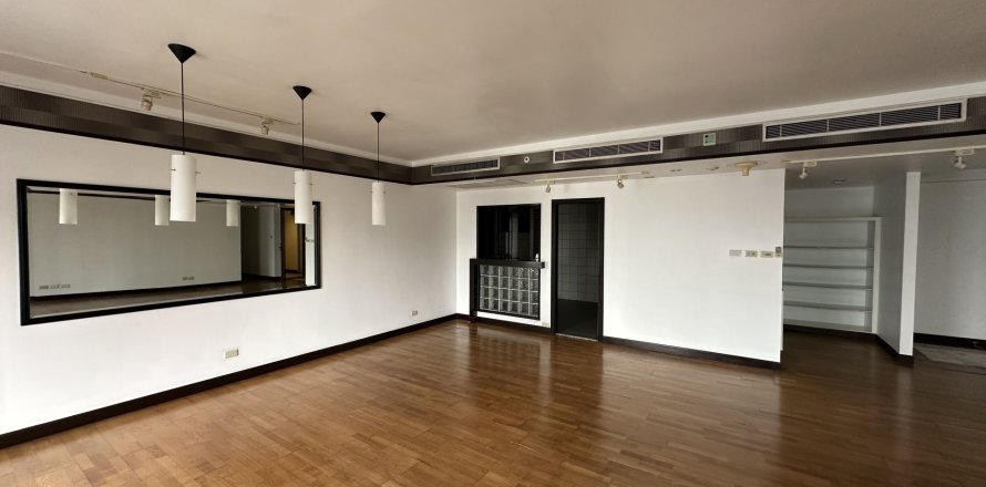 Кондоминиум с 3 спальнями в Патхум Ване, Бангкок, Таиланд № 150080