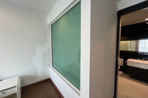 Кондоминиум с 2 спальнями в Патхум Ване, Бангкок, Таиланд № 150083 - фото 4