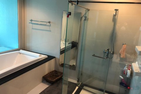 Condo à Pathum Wan, Bangkok, Thaïlande, 2 chambres  № 150083 - photo 2