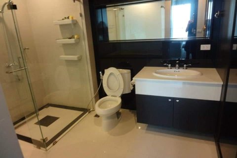 Condo à Pathum Wan, Bangkok, Thaïlande, 2 chambres  № 150083 - photo 10