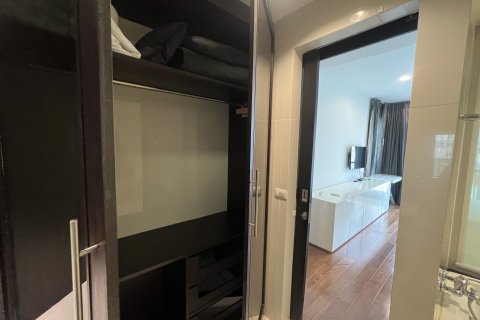 Кондоминиум с 2 спальнями в Патхум Ване, Бангкок, Таиланд № 150083 - фото 7