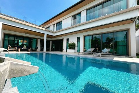 House in Phuket, Thailand 4 bedrooms № 160628 - photo 26