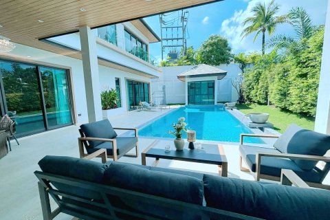 House in Phuket, Thailand 4 bedrooms № 160628 - photo 16