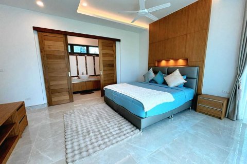 House in Phuket, Thailand 4 bedrooms № 160628 - photo 8