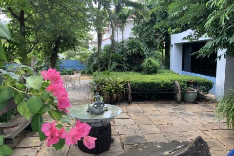 Дом в Ратхум Тхани, Таиланд с 5 спальнями  № 160626 - фото 12