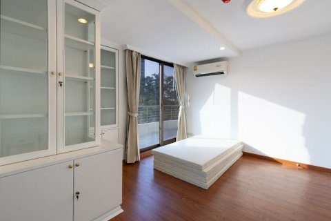 Duplex à Watthana, Bangkok, Thaïlande 3 chambres № 160632 - photo 18