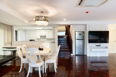 Duplex à Watthana, Bangkok, Thaïlande 3 chambres № 160632 - photo 4