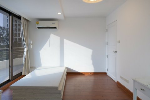 Duplex à Watthana, Bangkok, Thaïlande 3 chambres № 160632 - photo 17