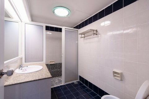 Duplex à Watthana, Bangkok, Thaïlande 3 chambres № 160632 - photo 29