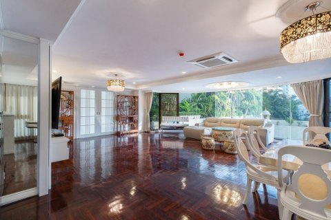 Duplex à Watthana, Bangkok, Thaïlande 3 chambres № 160632 - photo 9