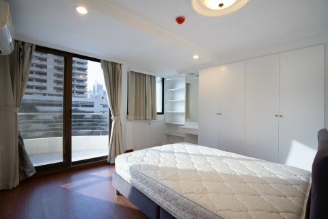 Duplex à Watthana, Bangkok, Thaïlande 3 chambres № 160632 - photo 28