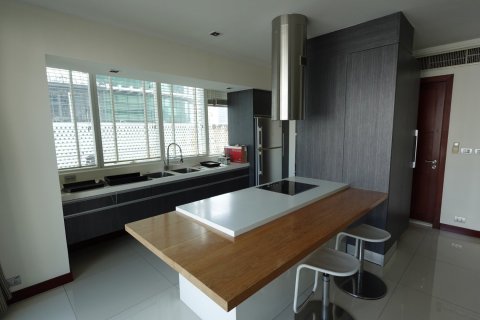 Condo in Watthana, Bangkok, Thailand, 3 bedrooms  № 176492 - photo 5