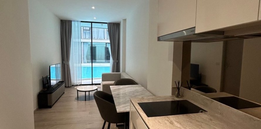 Condo in Khlong Toei, Bangkok, Thailand, 1 bedroom  № 176486
