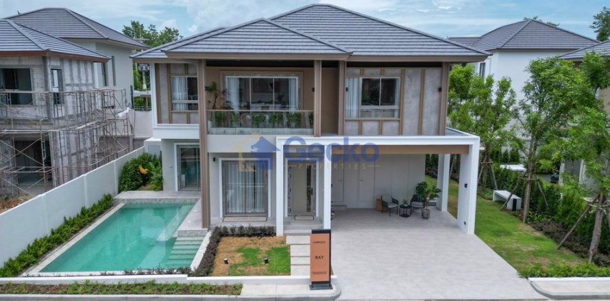 Casa de 4 dormitorios en Pattaya, Tailandia № 209395