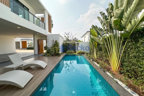 Casa de 3 dormitorios en Pattaya, Tailandia № 209393 - foto 6