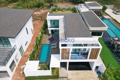 Casa de 3 dormitorios en Pattaya, Tailandia № 209393 - foto 5
