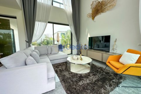Casa de 3 dormitorios en Pattaya, Tailandia № 209393 - foto 13