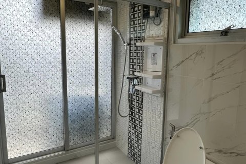 Condo in Huai Khwang, Bangkok, Thailand, 2 bedrooms  № 163358 - photo 12