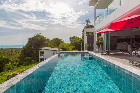 Villa in Ko Samui, Thailand 3 bedrooms № 163357 - photo 1