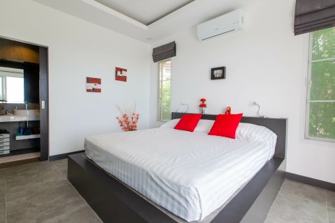 Villa in Ko Samui, Thailand 3 bedrooms № 163357 - photo 5