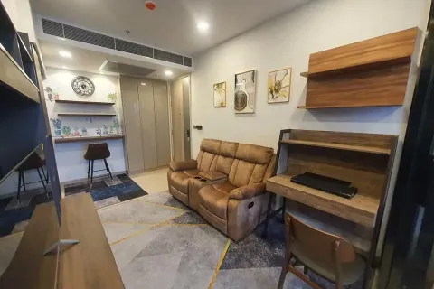 Studio in the Condo in Huai Khwang, Bangkok, Thailand  № 163359 - photo 1