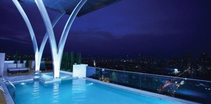 Condo in Yan Nawa, Bangkok, Thailand, 2 bedrooms  № 163363