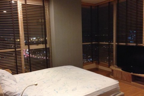 Condo in Yan Nawa, Bangkok, Thailand, 2 bedrooms  № 163363 - photo 10