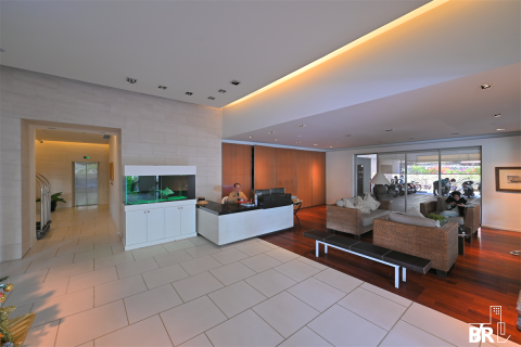 Condo in Bangkok, Thailand, 4 bedrooms  № 186007 - photo 7