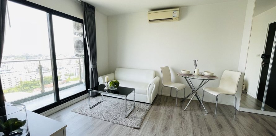 Studio in the Condo in Samut Prakan, Thailand  № 148232