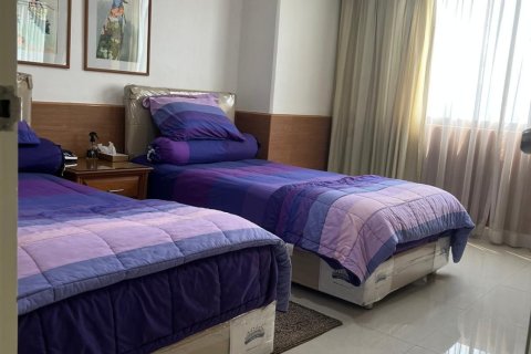 Кондоминиум с 2 спальнями в Ваттхане, Бангкок, Таиланд № 148234 - фото 5