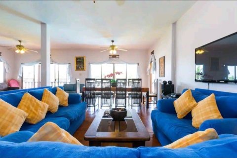 Villa in Hua Hin, Thailand 5 bedrooms № 155078 - photo 5