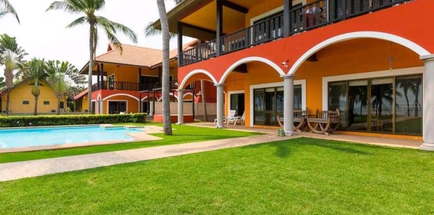 Villa in Hua Hin, Thailand 5 bedrooms № 155078