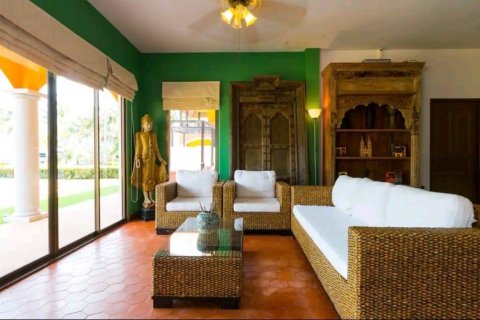 Villa in Hua Hin, Thailand 5 bedrooms № 155078 - photo 6