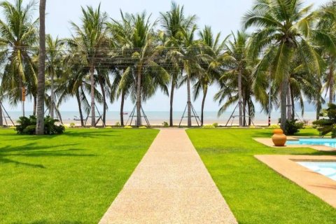 Villa in Hua Hin, Thailand 5 bedrooms № 155078 - photo 2