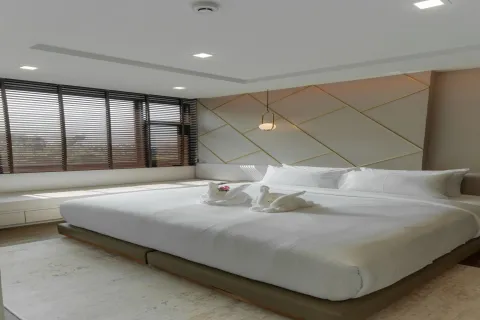 Condo in Phuket, Thailand, 2 bedrooms  № 155082 - photo 9