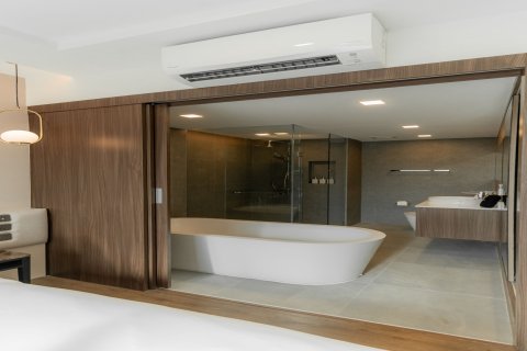 Condo in Phuket, Thailand, 2 bedrooms  № 155082 - photo 12