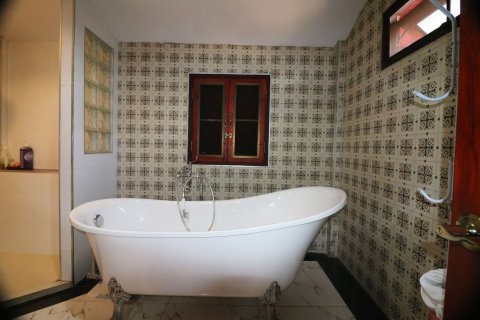 House in Udon Thani, Thailand 3 bedrooms № 171778 - photo 16