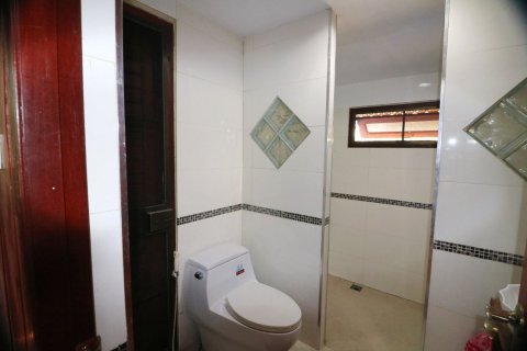 House in Udon Thani, Thailand 3 bedrooms № 171778 - photo 26