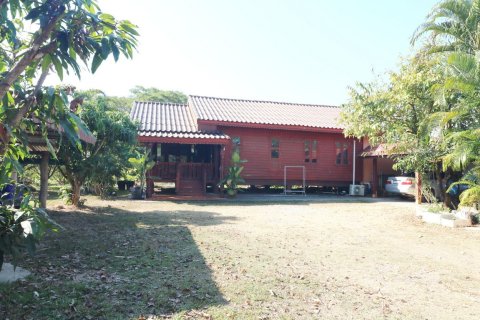 House in Udon Thani, Thailand 3 bedrooms № 171778 - photo 1
