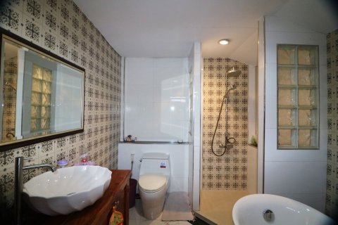 House in Udon Thani, Thailand 3 bedrooms № 171778 - photo 17