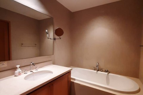 Studio in Khlong Toei, Bangkok, Thailand № 154991 - photo 13