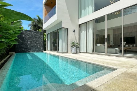 Villa in Phuket, Thailand 3 bedrooms № 154988 - photo 16