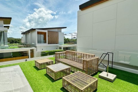 Villa in Phuket, Thailand 3 bedrooms № 154988 - photo 2