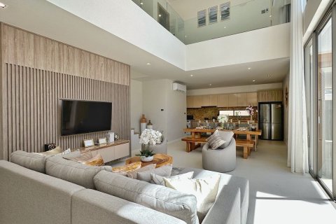 Villa in Phuket, Thailand 3 bedrooms № 154988 - photo 1