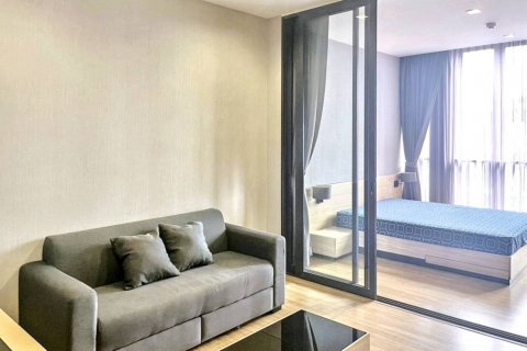 Condo in Bangkok, Thailand, 1 bedroom  № 117235 - photo 1