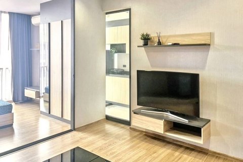 Condo in Bangkok, Thailand, 1 bedroom  № 117235 - photo 2